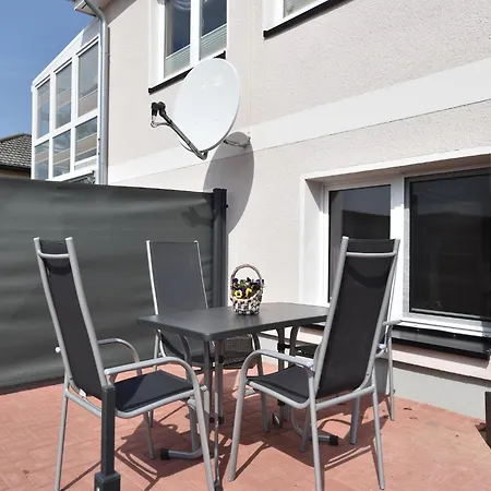 Mit Terrasse In Apartment Warnkenhagen (Kalkhorst)