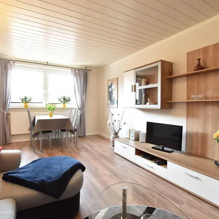 Apartment Mit Terrasse In